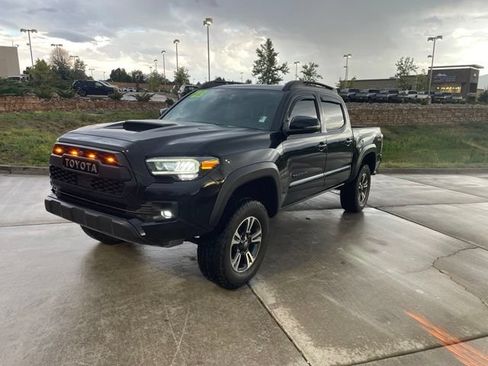 Used 2023 Toyota Tacoma TRD Pro AWD/4WD image 3