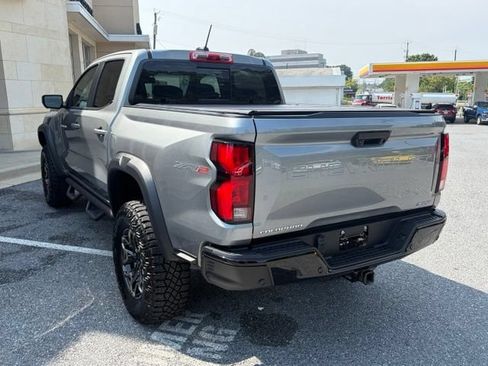 Used 2024 Chevrolet Colorado ZR2 w/ ZR2 Convenience Package III AWD/4WD image 5