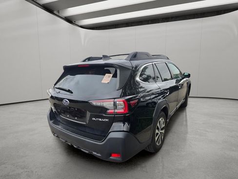 Used 2023 Subaru Outback Premium AWD/4WD image 10