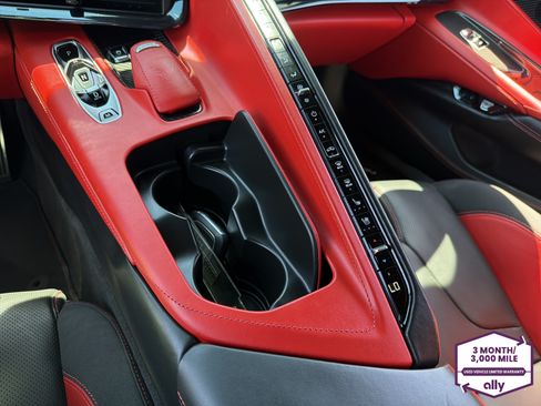 Used 2025 Chevrolet Corvette Z06 RWD image 21