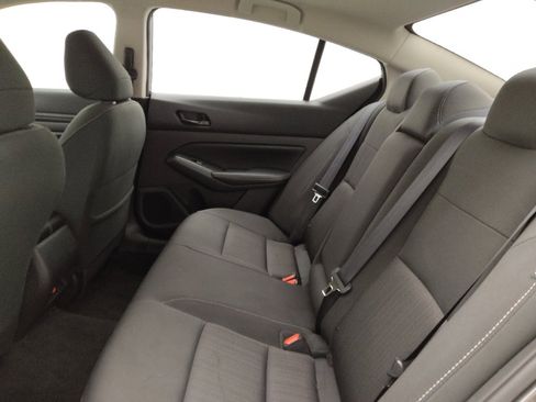 Used 2025 Nissan Altima 2.5 SV FWD image 18