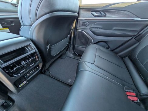 New 2026 Jeep Grand Cherokee Limited image 29