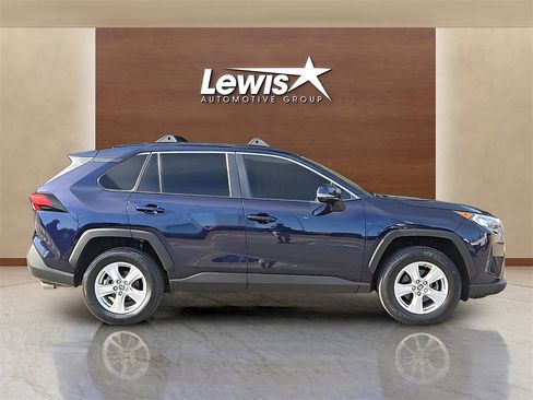 Used 2021 Toyota RAV4 XLE image 5