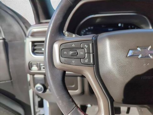 Used 2022 Chevrolet Suburban RST w/ Luxury Package image 17