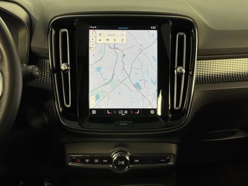 Used 2021 Volvo XC40 P8 Recharge w/ Advanced Package image 22