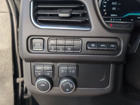 Used 2023 Chevrolet Tahoe High Country AWD/4WD image 28