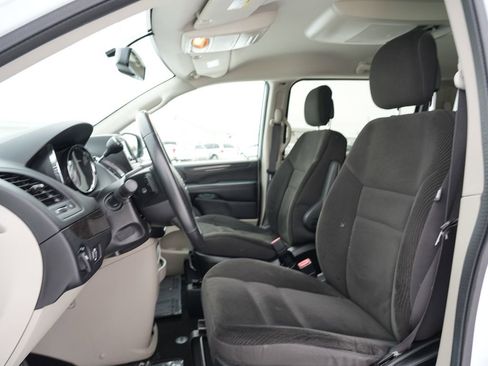 Used 2017 Dodge Grand Caravan SE w/ Power Window Group image 12