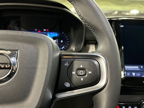Certified 2023 Volvo XC40 B5 Plus w/ Protection Package Premier AWD/4WD image 14