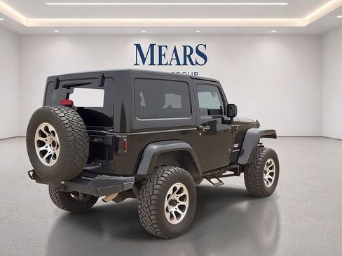 Used 2013 Jeep Wrangler Sahara w/ Connectivity Group AWD/4WD image 5