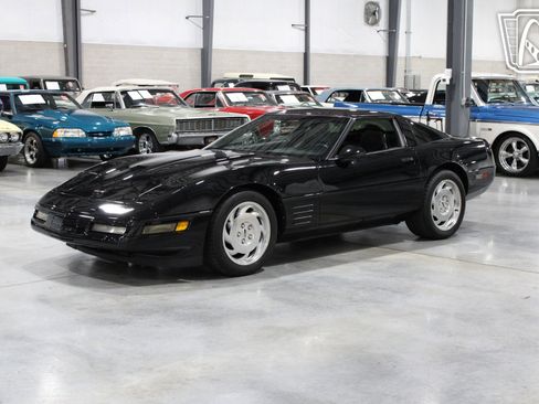 Used 1994 Chevrolet Corvette image 2