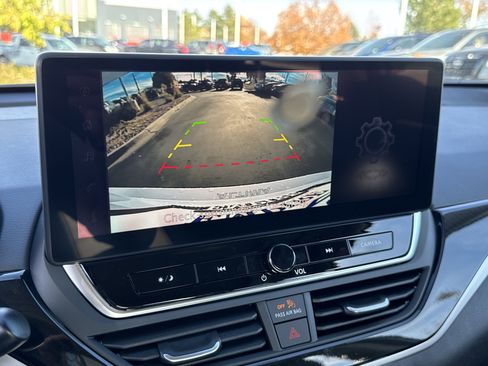 New 2025 Nissan Altima 2.5 SR w/ SR Premium Package image 24