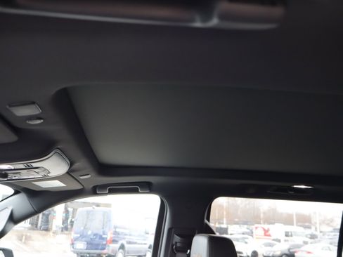 Certified 2024 Chevrolet Suburban High Country image 21