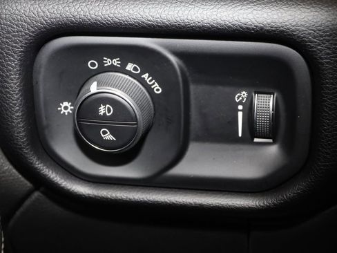 Used 2024 RAM 2500 Big Horn w/ Bed Utility Group image 25