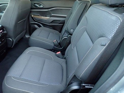 Certified 2023 GMC Acadia SLE w/ Driver Convenience Package image 20