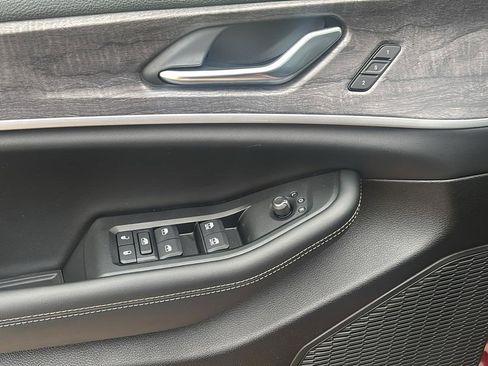 New 2025 Jeep Grand Cherokee L Limited w/ Luxury Tech Group II image 26