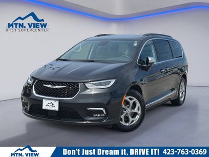 Used 2023 Chrysler Pacifica Limited
