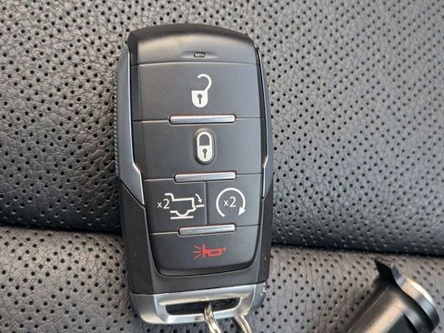 Used 2023 RAM 1500 Laramie AWD/4WD image 31