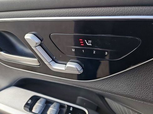 Used 2024 Mercedes-Benz GLC 300 4MATIC image 6