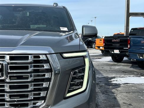New 2026 GMC Yukon XL Denali image 10