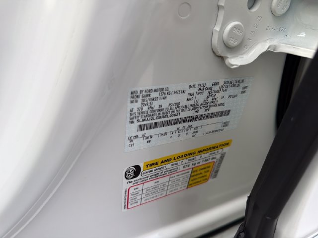 Certified 2024 Lincoln Navigator Reserve AWD/4WD image 33