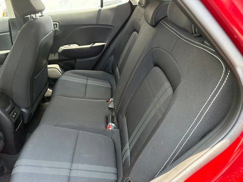 Used 2024 Hyundai Venue SEL FWD image 8