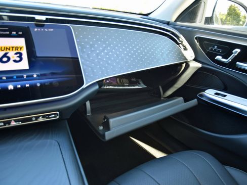 Used 2025 Mercedes-Benz E 350 Sedan image 36