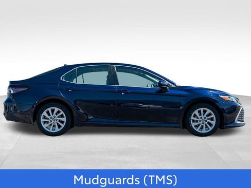 Used 2022 Toyota Camry LE FWD image 8