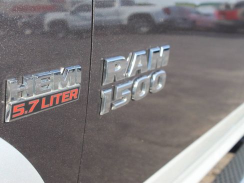 Used 2018 RAM 1500 Laramie w/ Convenience Group AWD/4WD image 21