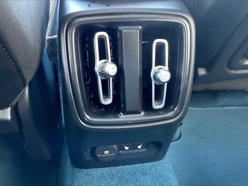 Used 2023 Volvo C40 P8 Recharge Ultimate image 38