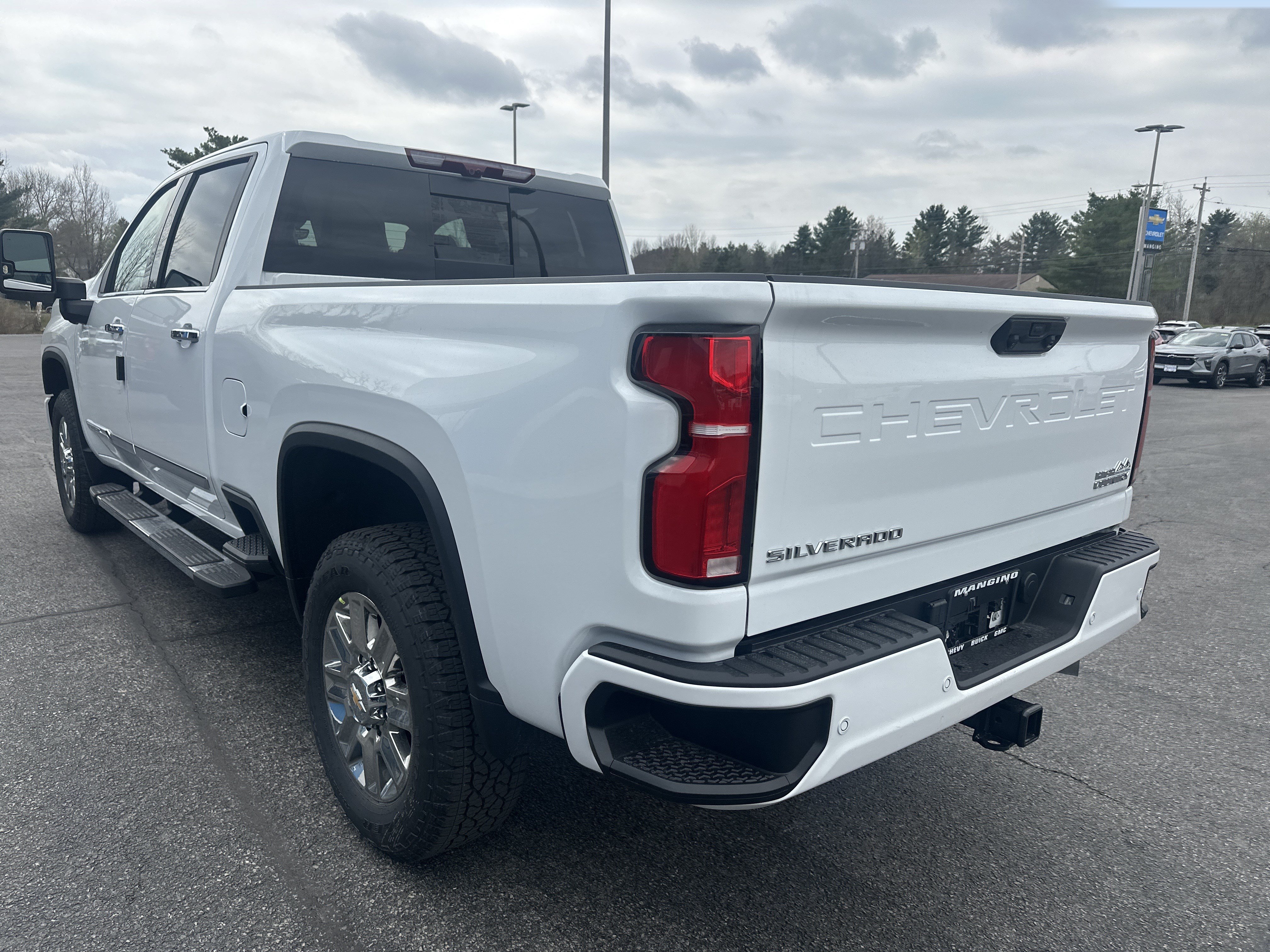 New 2026 Chevrolet Silverado 2500 High Country w/ High Country Premium Package AWD/4WD image 6