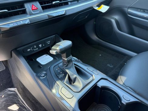 New 2026 Kia K4 EX image 13