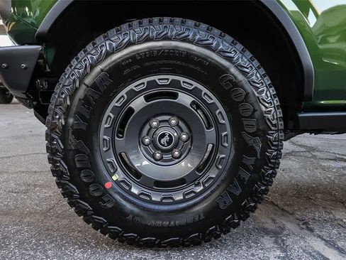 New 2025 Ford Bronco Badlands image 11