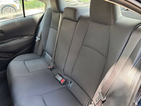 Used 2025 Toyota Corolla LE FWD image 36