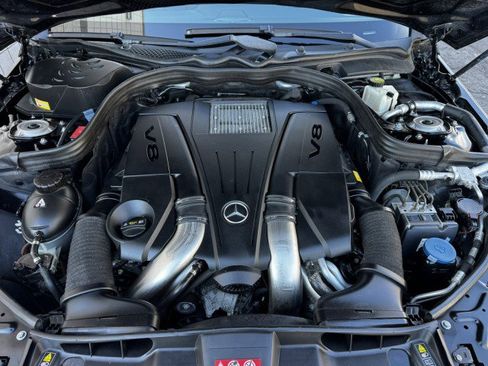 Used 2013 Mercedes-Benz E 550 4MATIC Sedan image 5