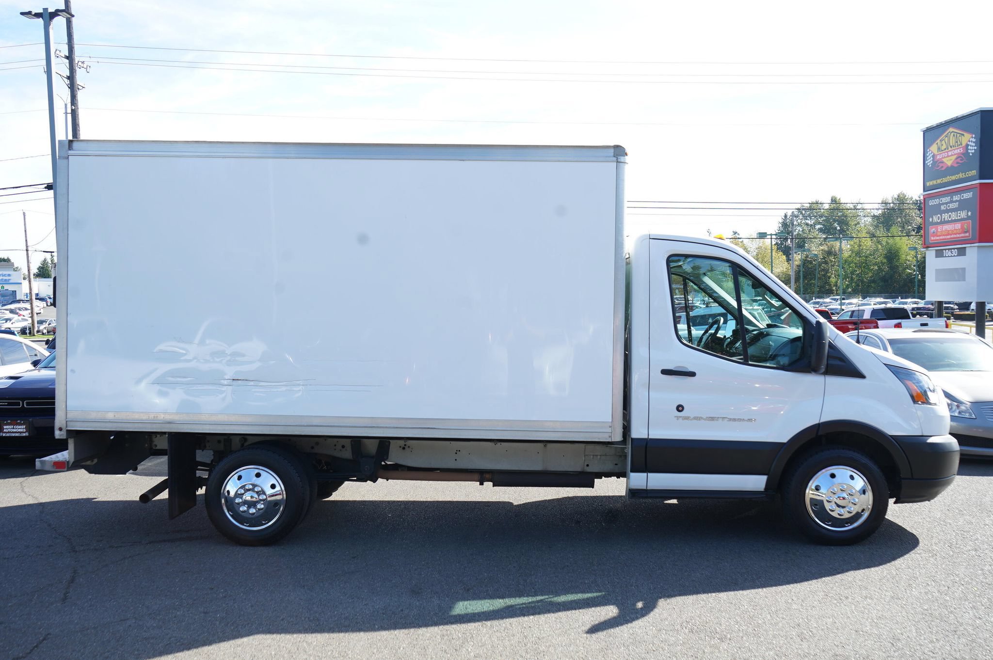 Used 2019 Ford Transit 350 156 DRW RWD image 7