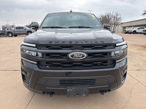 Used 2024 Ford Expedition Max Limited image 2