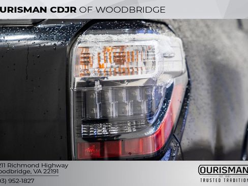 Used 2016 Toyota 4Runner SR5 image 5