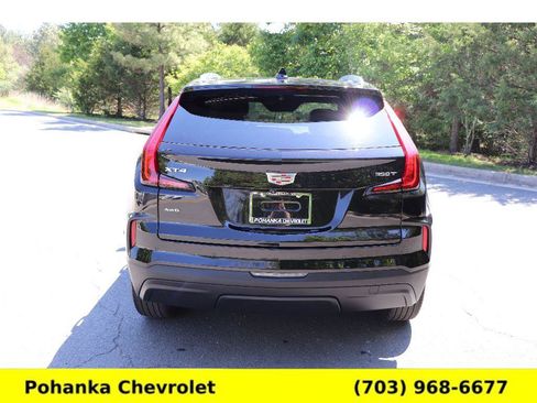 Used 2024 Cadillac XT4 Luxury w/ Cold Weather Package AWD/4WD image 6
