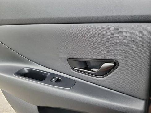 New 2026 Hyundai Elantra SEL Sport FWD image 22
