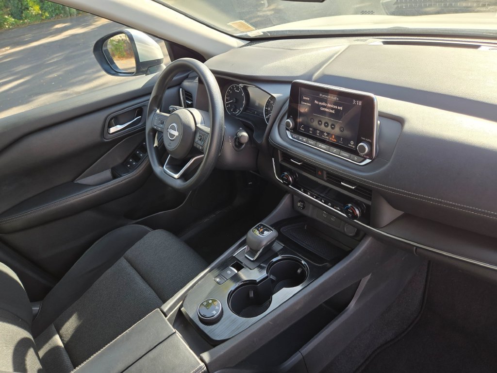 Used 2024 Nissan Rogue SV AWD/4WD image 11
