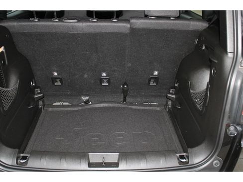 Used 2019 Jeep Renegade Sport image 14