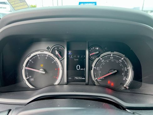 Used 2020 Toyota 4Runner Venture w/ Moonroof Package AWD/4WD image 11