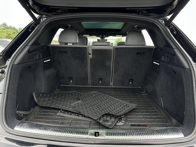 Used 2018 Audi SQ5 Premium Plus w/ S Sport Package AWD/4WD image 27