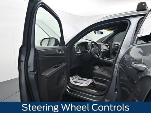 Used 2024 Volkswagen Atlas Cross Sport SE AWD/4WD image 17