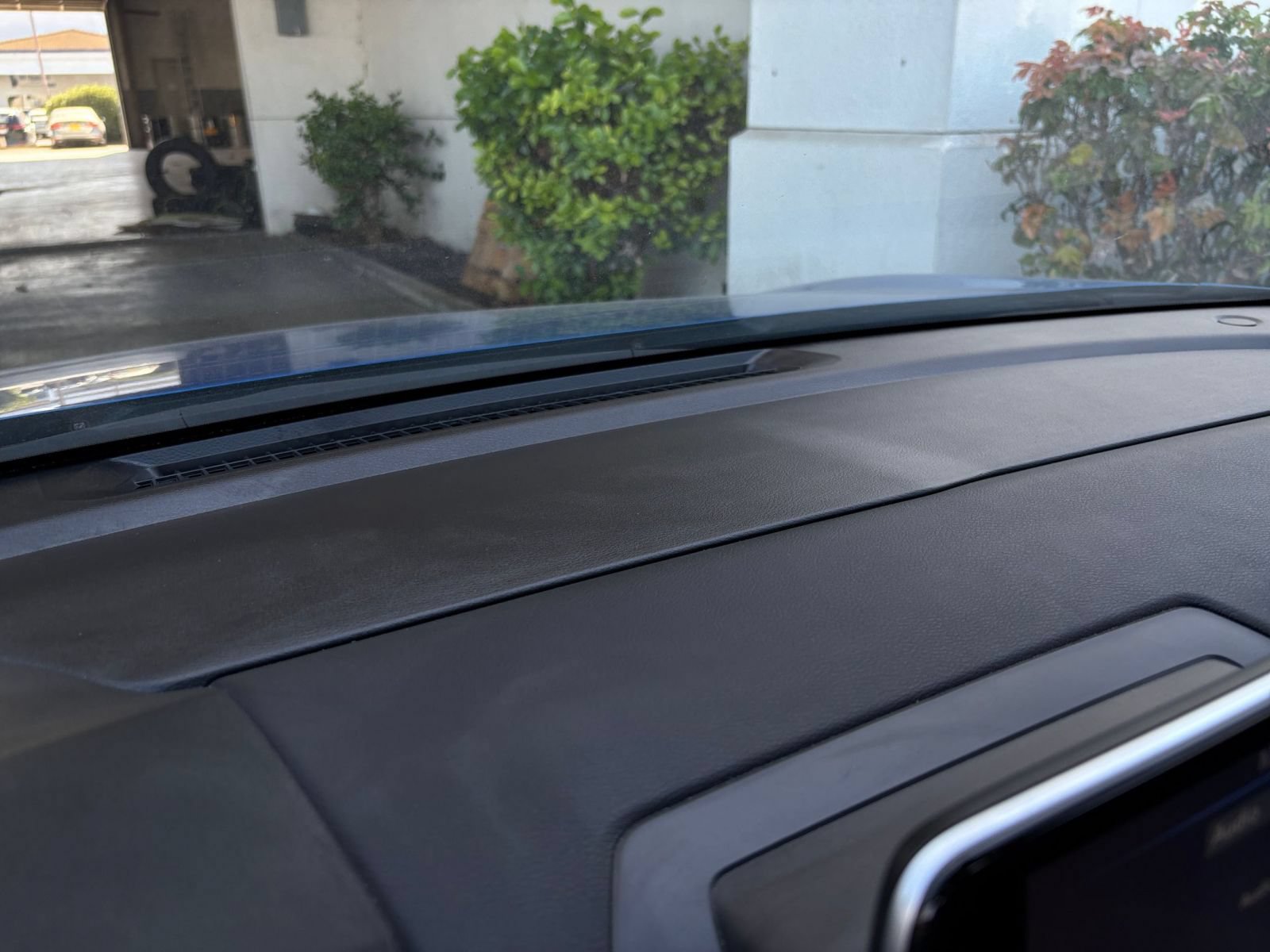 Used 2025 Nissan Sentra SV FWD image 16