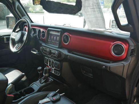 Used 2022 Jeep Gladiator Rubicon w/ LED Lighting Group AWD/4WD image 27