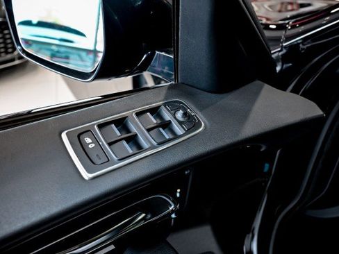 Used 2019 Jaguar F-PACE R-Sport image 16