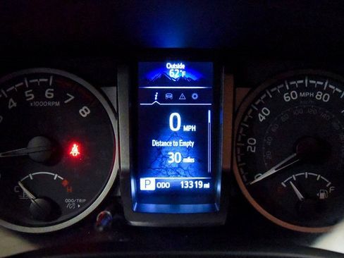 Used 2022 Toyota Tacoma TRD Sport image 20