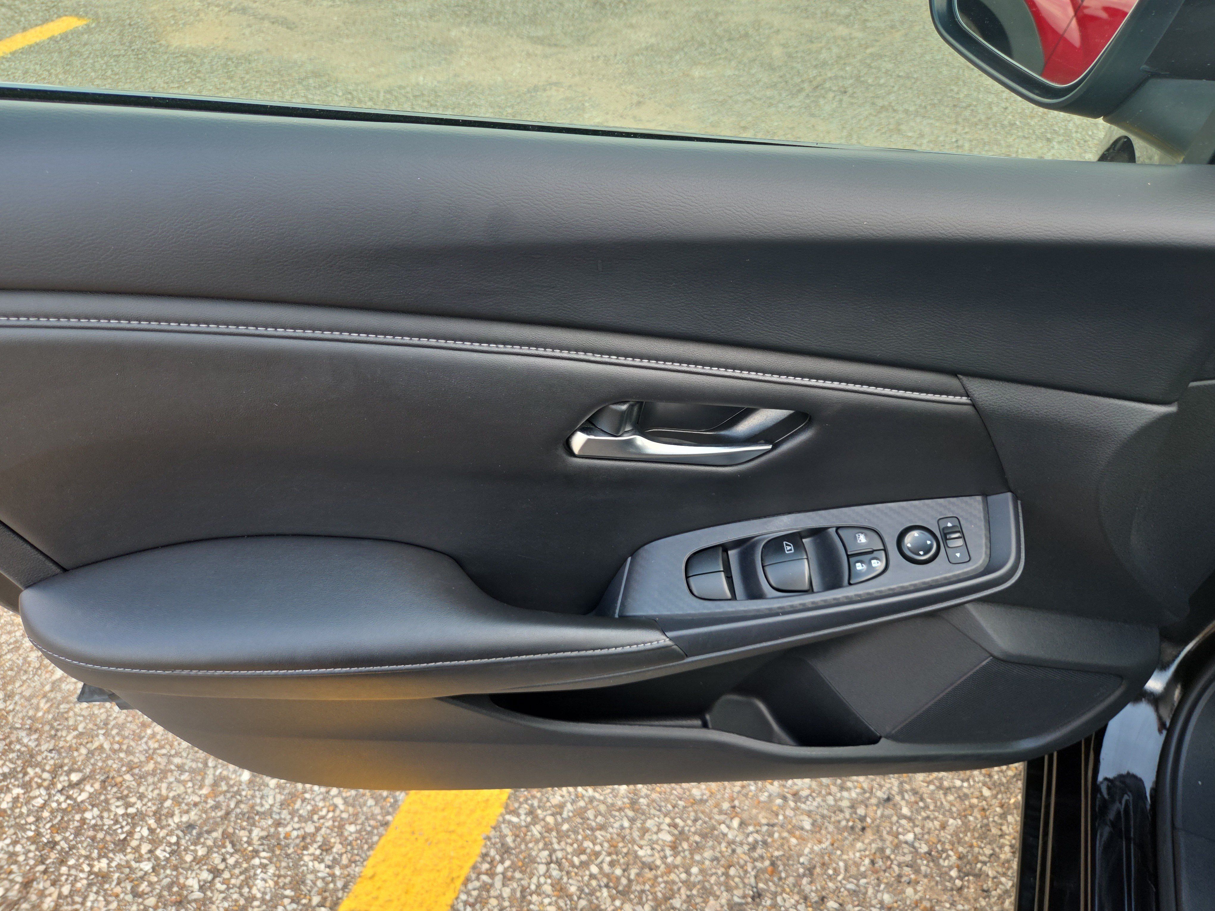 Used 2023 Nissan Sentra SV w/ All-Weather Package FWD image 6