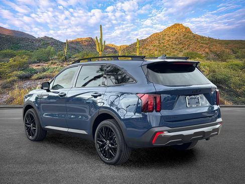 Certified 2025 Kia Sorento X-Line EX AWD/4WD image 6
